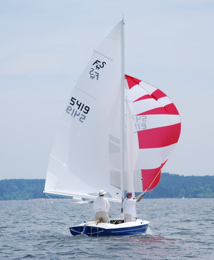 rc sailboat spinnaker